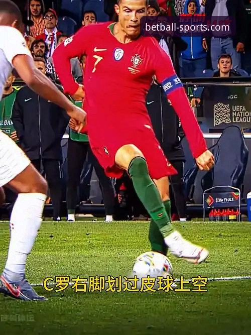 ballbet贝博体育 揭秘阿根廷锋线新星陨落:一次训练如何改写世界杯征程与球迷观赛体验